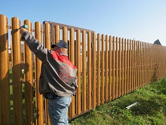 Забор из евроштакетника на забивных столбах 263 метра